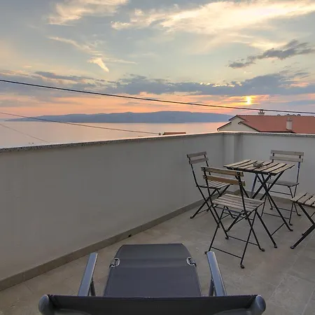Bc Eleven - Mit Zentralheizung Apartment Senj  Exterior photo