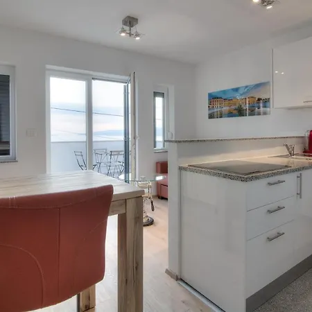 Bc Eleven - Mit Zentralheizung Apartment Senj  Exterior photo
